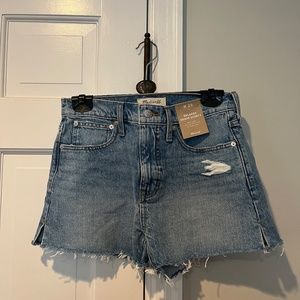 Madewell Relaxed Denim Shorts - Raw Hem (size 25, runs slightly large)